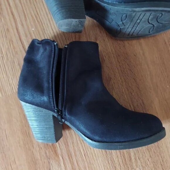 Taylor boots Size 7.5 Ankle. Color black, woman, zipper, fall winter spring comf - Picture 5 of 5
